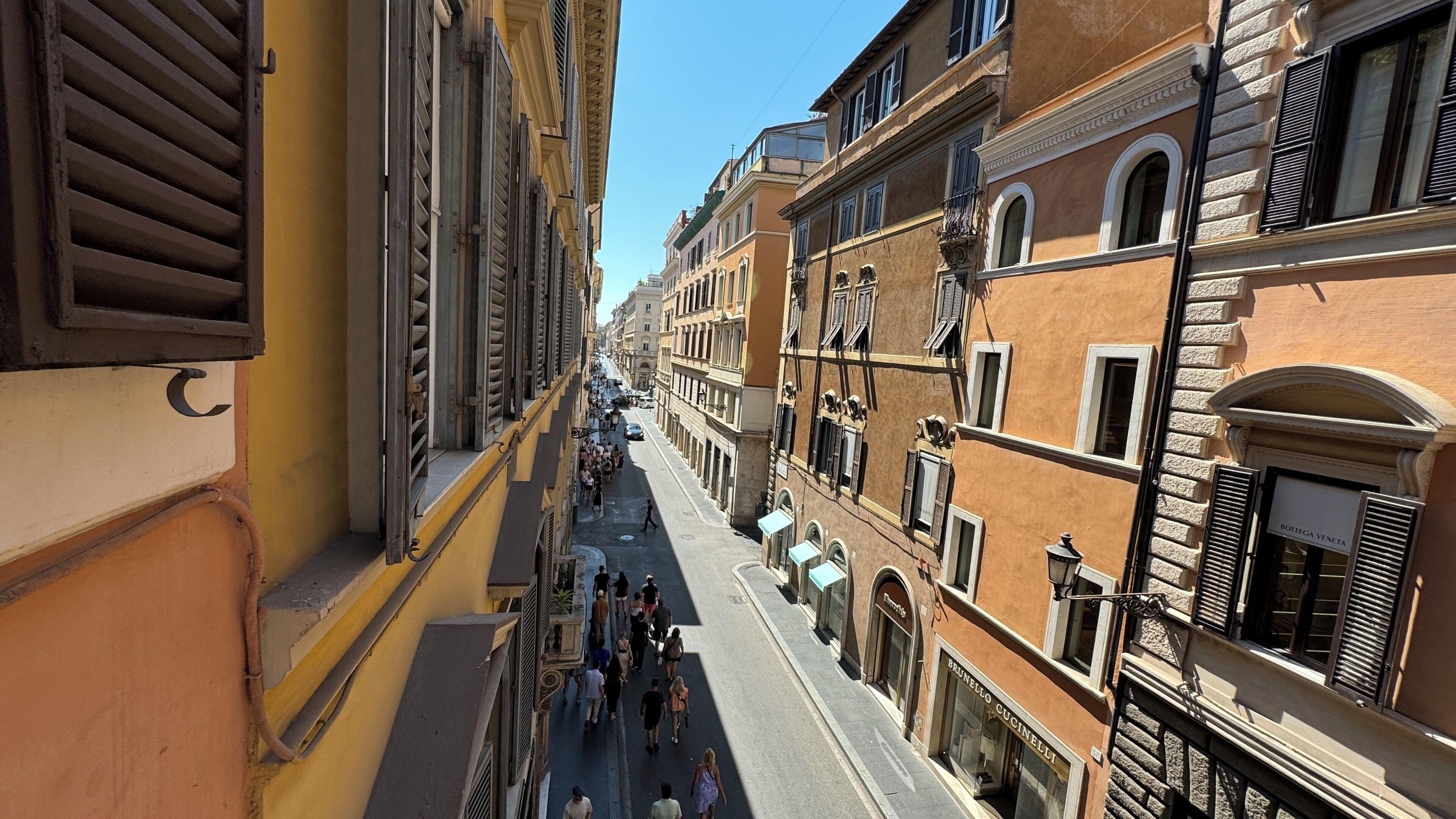 Condotti 29, Rome
